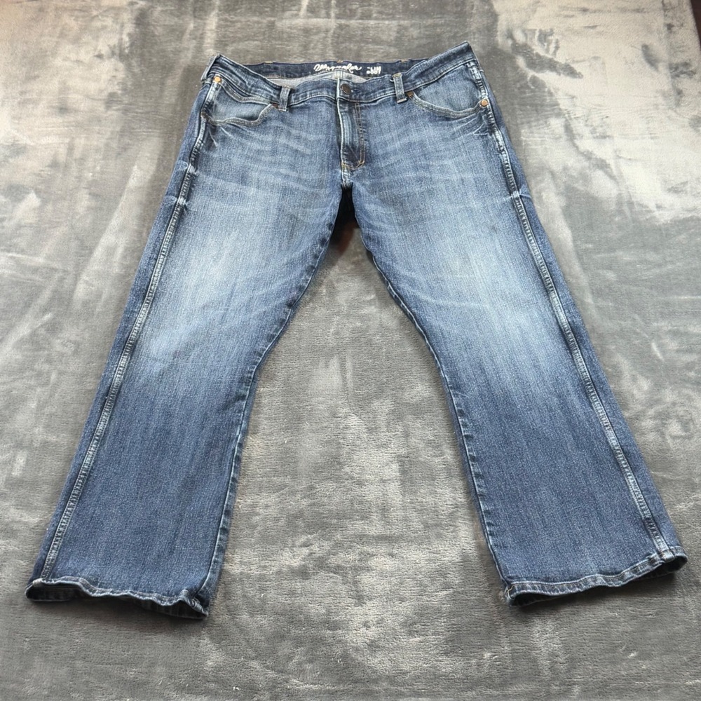 Wrangler Retro Slim Boot Jeans Mens 36x30 Medium Wash Blue Denim 77MWZHB